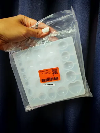 قالب  سیلیکونی  مدل  نگین  کد  1212