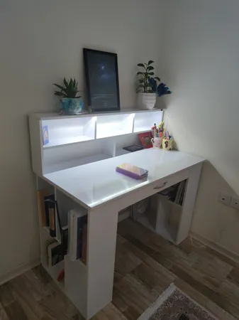 میز تحریر مدل چراغ‌دار کد 09