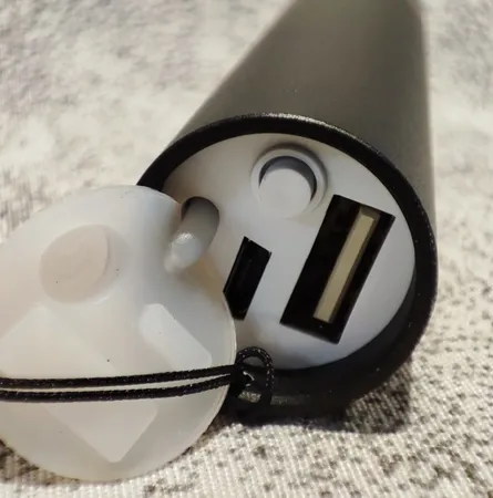 چراغ قوه دستی مدل UV 365nm filter