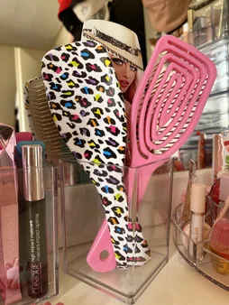 استند لوازم آرایشی مدل M