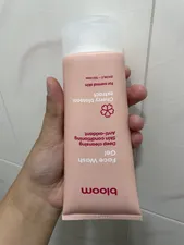 تجریه خرید ژل شستشو صورت بلوم مدل شکوفه گیلاس مناسب پوست معمولی حجم 200 میلی لیتر