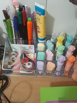 استند لوازم آرایشی مدل Ro01