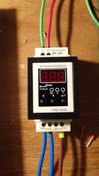 محافظ ولتاژ شیوا امواج مدل VPJN-20