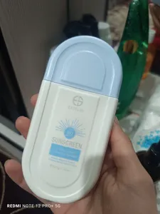 تجریه خرید کرم ضد آفتاب بی‌رنگ استلین، 80 SPF، مدل ultra،  مناسب انواع پوست با حجم 100 میلی لیتر، محافظت‌کننده در برابر اشعه‌های UVA و UVB، مرطوب‌کننده، فاقد پارابن، PA+++، ضد پیری، دارای فرمولاسیون فاقد چربی، با ماندگاری 3 ساعته