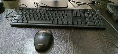 کیبورد و ماوس بی سیم هترون مدل HKCW130، سوییچ ممبران، Full-Size