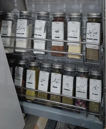 جا ادویه مدل آنتیک S1-24 مجموعه 24 عددی