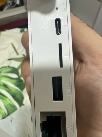دوربین مداربسته تحت شبکه شیائومی مدل mwc13 به همراه گیت وی