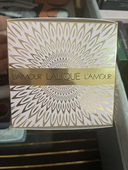 ادو پرفیوم زنانه لالیک مدل Le Amour حجم 100 میلی‌ لیتر