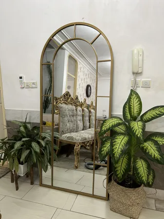 آینه مدل فلزی طرح تاج 180