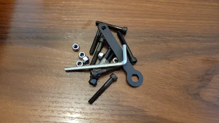 میز کامپیوتر مینیماتک مدل Minima 120