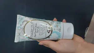 تجریه خرید اسکراب لایه بردار پوست دکتر ژیلا مدل perfect clean حجم 140 میلی لیتر