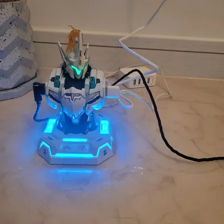 شارژر رومیزی مدل 5 پورت چراغ دار کد MCT-E02