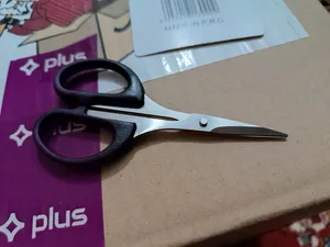 تجریه خرید قیچی ابرو اس جی ان مدل GL90