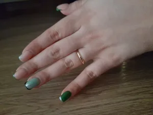 تجریه خرید انگشتر طلا 18 عیار زنانه با طرح حلقه ساده دوست خوب مدل DK358 سایز 57