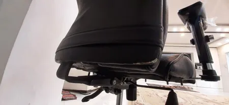 صندلی گیمینگ ریزر مدل G2020