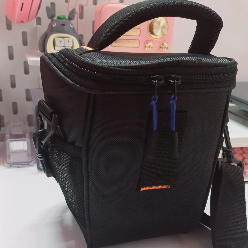 کیف دوربین عکاسی کانن مدل R2