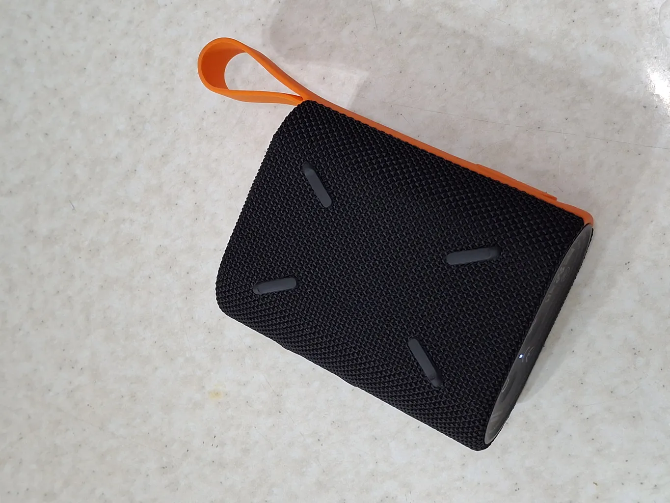 اسپیکر بلوتوثی قابل حمل شیائومی مدل Sound Pocket اسپیکر بلوتوثی قابل حمل شیائومی مدل Sound Pocket