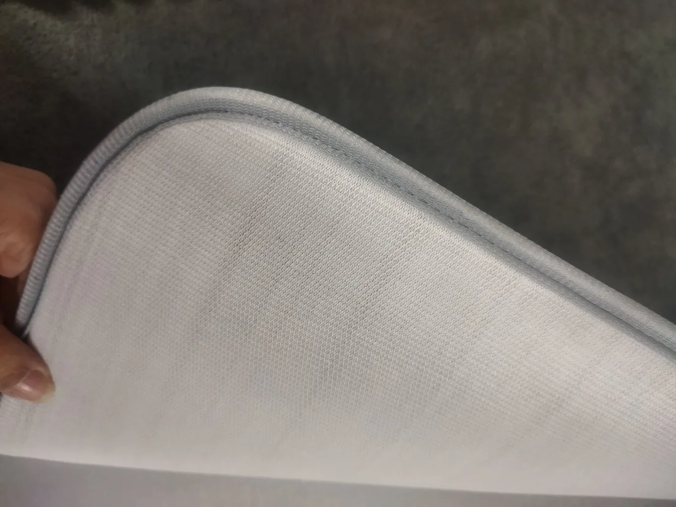 آبگیر کنار سینک رایکا مدل نمگیر طرح متحرک کد M85