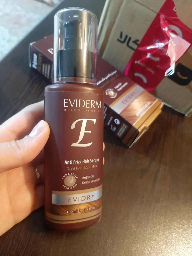 سرم مو اویدرم مدل نرم کننده و حالت دهنده حجم 100 میلی لیتر