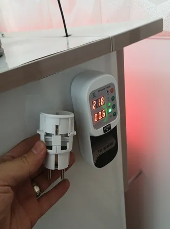 محافظ ولتاژ اتکو مدل ET-16A-VA