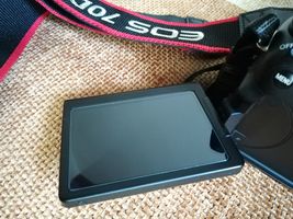 محافظ صفحه نمایش دوربین لنزیوم مدل L70D مناسب برای کانن 70D