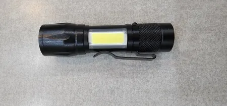 چراغ قوه دستی مدل پلیس با نور مهتابی