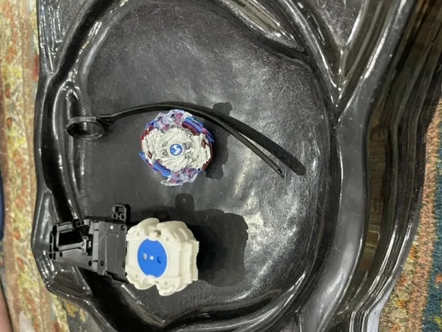 اسباب بازی مدل فرفره های انفجاری کد BEYBLADE B-97