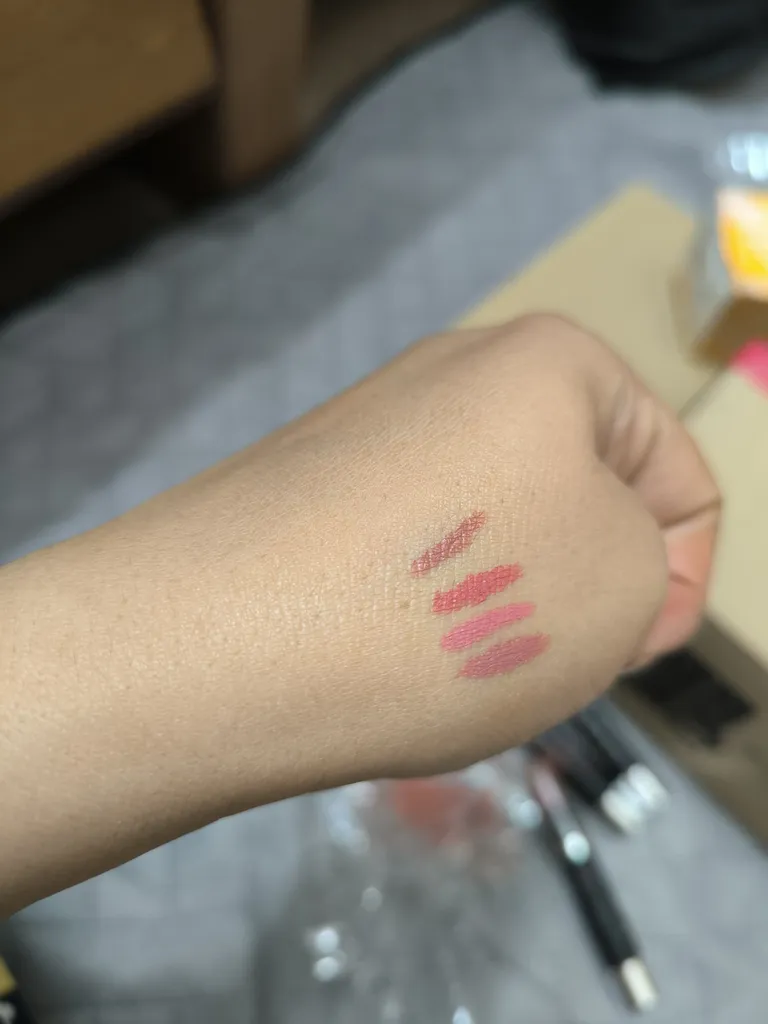 رژ لب مدادی میلوس کد MIF2 مجموعه 4 عددی