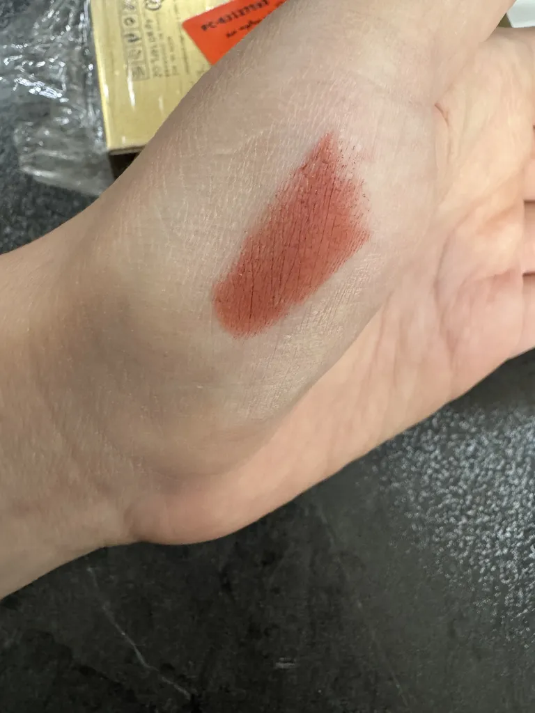 رژ لب جامد سالوته پرو شماره 913