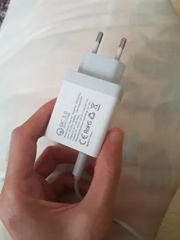 شارژر دیواری راک رز مدل Casa Q3