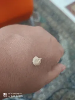 کرم مرطوب کننده آردن بیوتی مدل Light Beige وزن 40 گرم