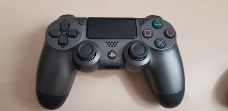 دسته بازی مدل DualShock 4