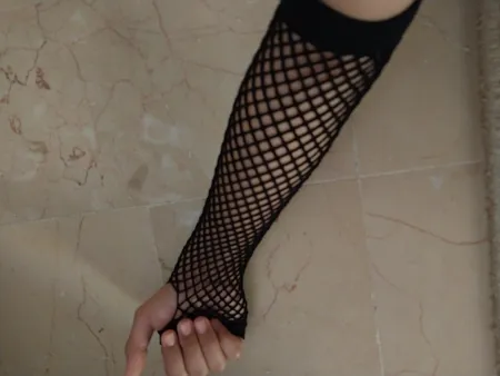 ساق دست زنانه مدل فیش نت دو انگشتی