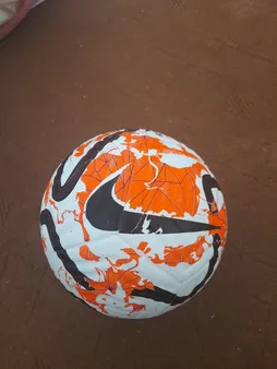 توپ فوتبال مدل پرسی پریمیرلیگ انگلیس 2024