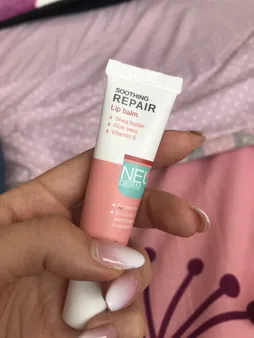 بالم لب نئودرم مدل Soothing Repair حجم 15 میلی لیتر