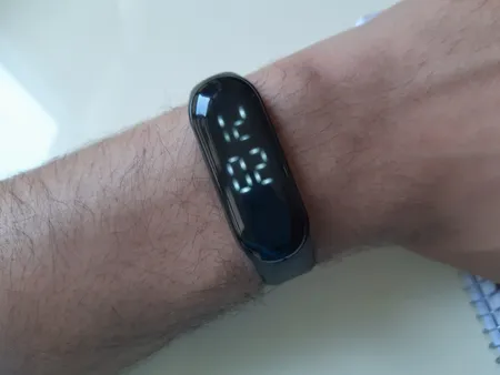 ساعت مچی دیجیتال مدل LE 2303 - ME