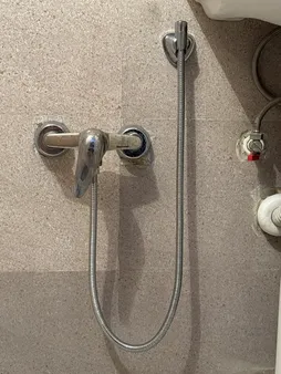 شلنگ توالت مدل 001