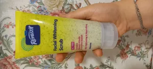 تجریه خرید اسکراب لایه بردار صورت رینوزیت مدل 019 حجم 200 میلی لیتر