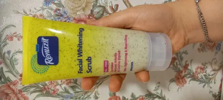 اسکراب لایه بردار صورت رینوزیت مدل 019 حجم 200 میلی لیتر