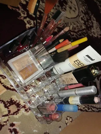 استند لوازم آرایشی مدل MA