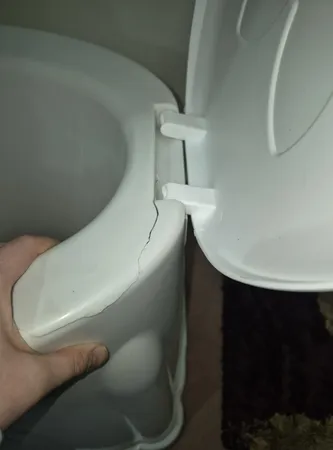 توالت فرنگی پلاستیکی دورپوشیده مدل 01