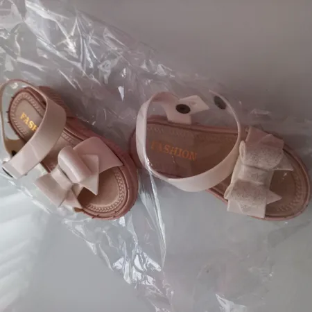 صندل دخترانه مدل GRN.3480