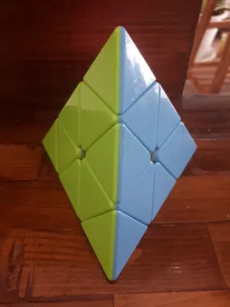 روبیک هرمی مدل Eseries