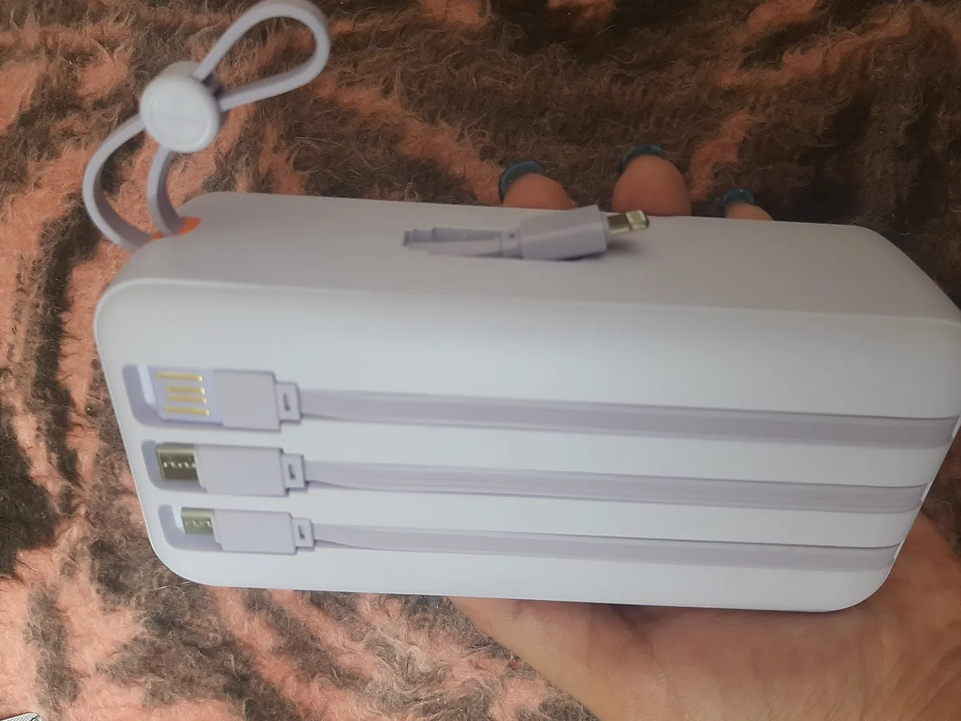 پاوربانک اِیزن پلاس مدل EP-19 ظرفیت 30000 میلی آمپر ساعت