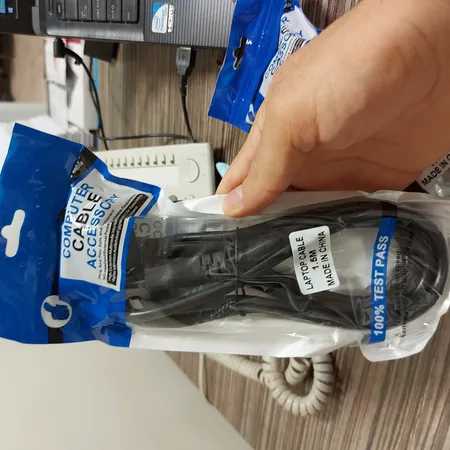 کابل برق سه پین  لپ تاپ لونا مدل 3x0.75mm طول 1.5 متر