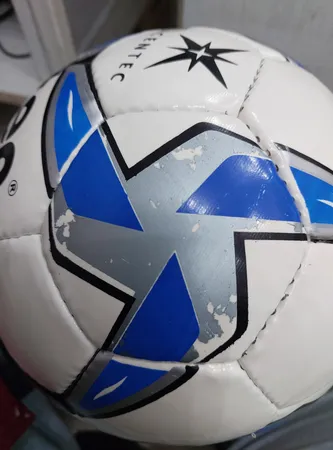 توپ فوتبال مدل Vantaggio 5000