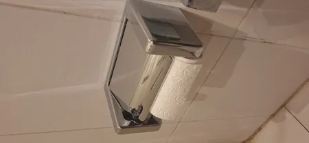 پایه رول دستمال کاغذی سنی پلاستیک مدل نیاما