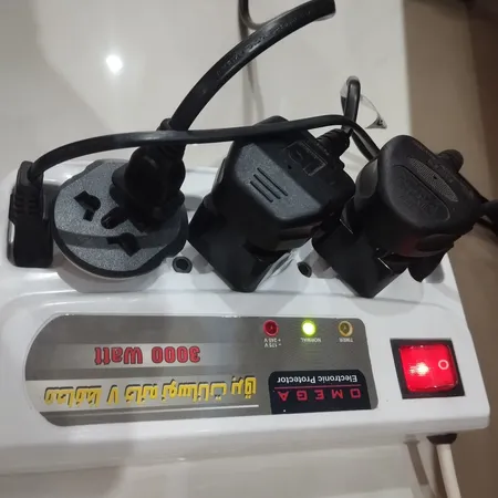 محافظ ولتاژ برق امگا مدل 14715