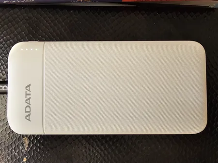 پاوربانک ای دیتا مدل C100 ظرفیت 10000 میلی آمپر ساعت