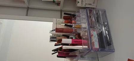 استند لوازم آرایشی مدل vs1